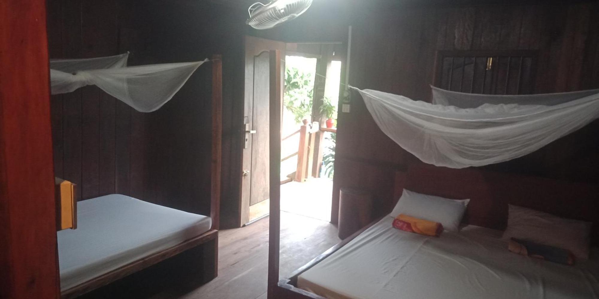Familyhouse & Trekking Apartment Banlung Exterior foto