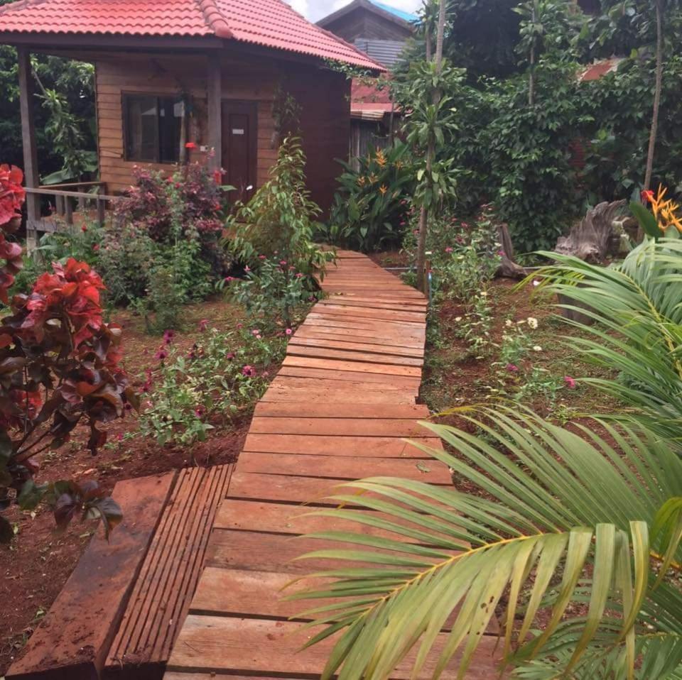 Familyhouse & Trekking Apartment Banlung Cameră foto