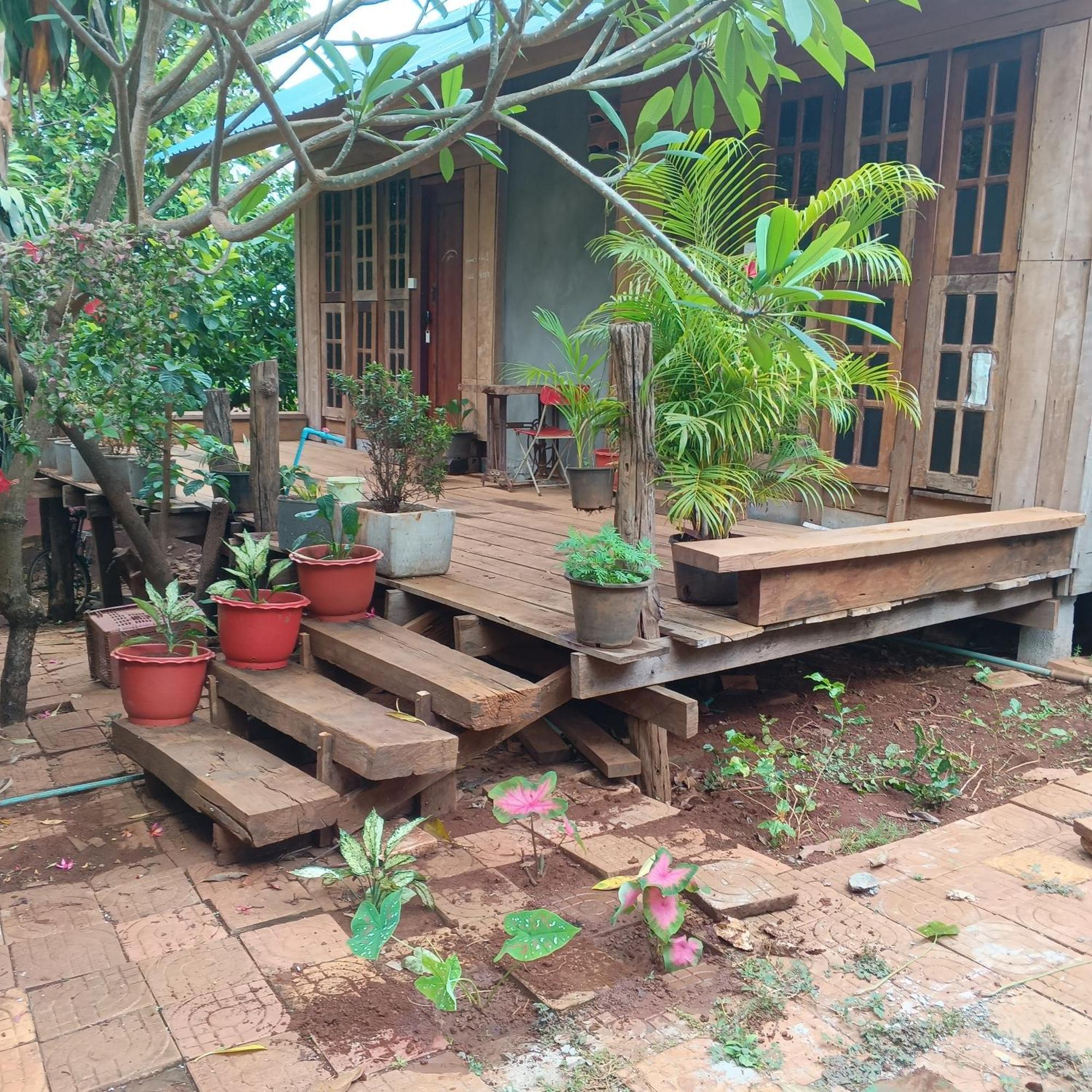 Familyhouse & Trekking Apartment Banlung Exterior foto